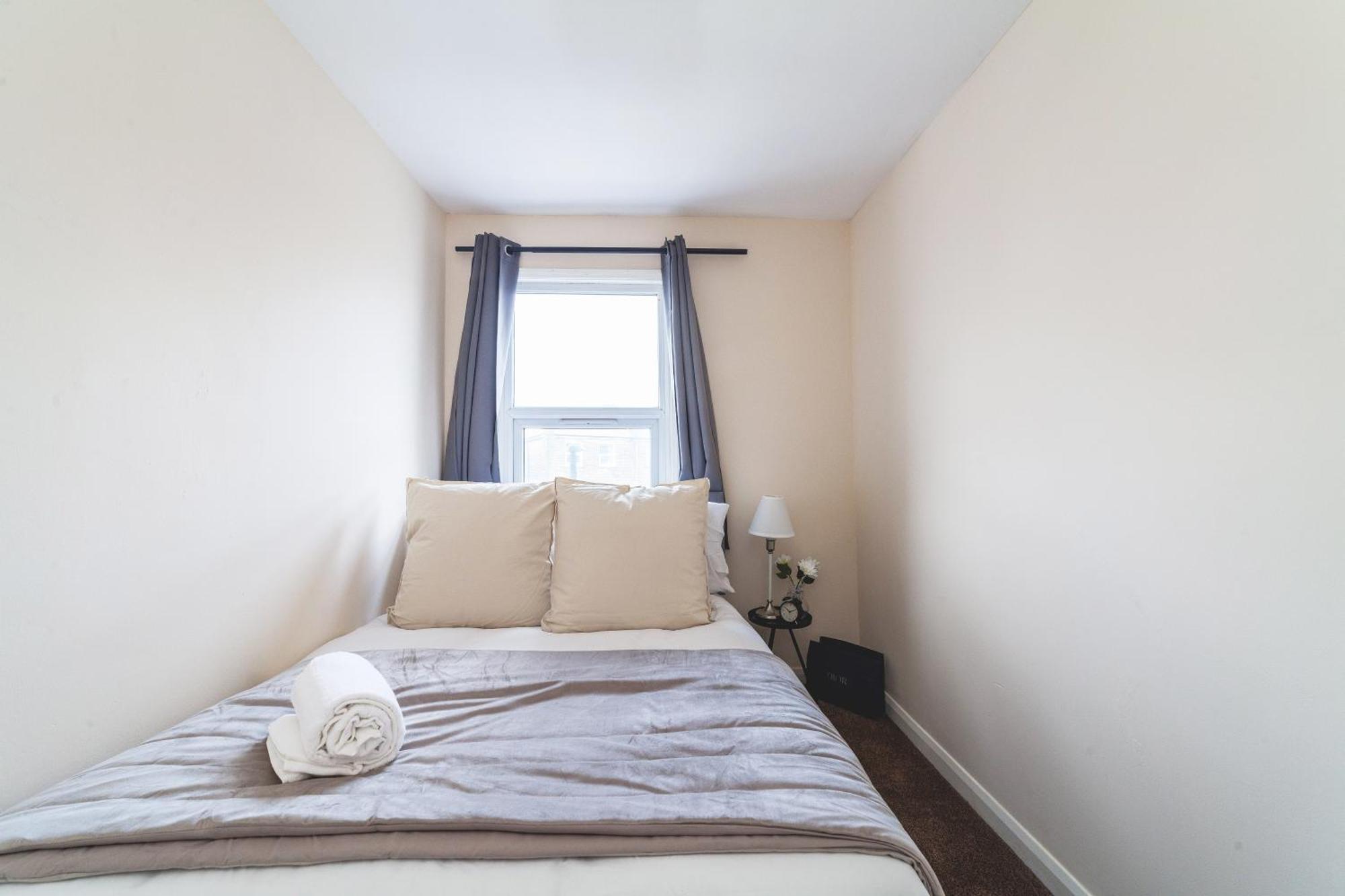 1 Double Available In Lovely Acton Duplex - 5 Minutes From Elizabeth Line & Close To Heathrow Appartamento Londra