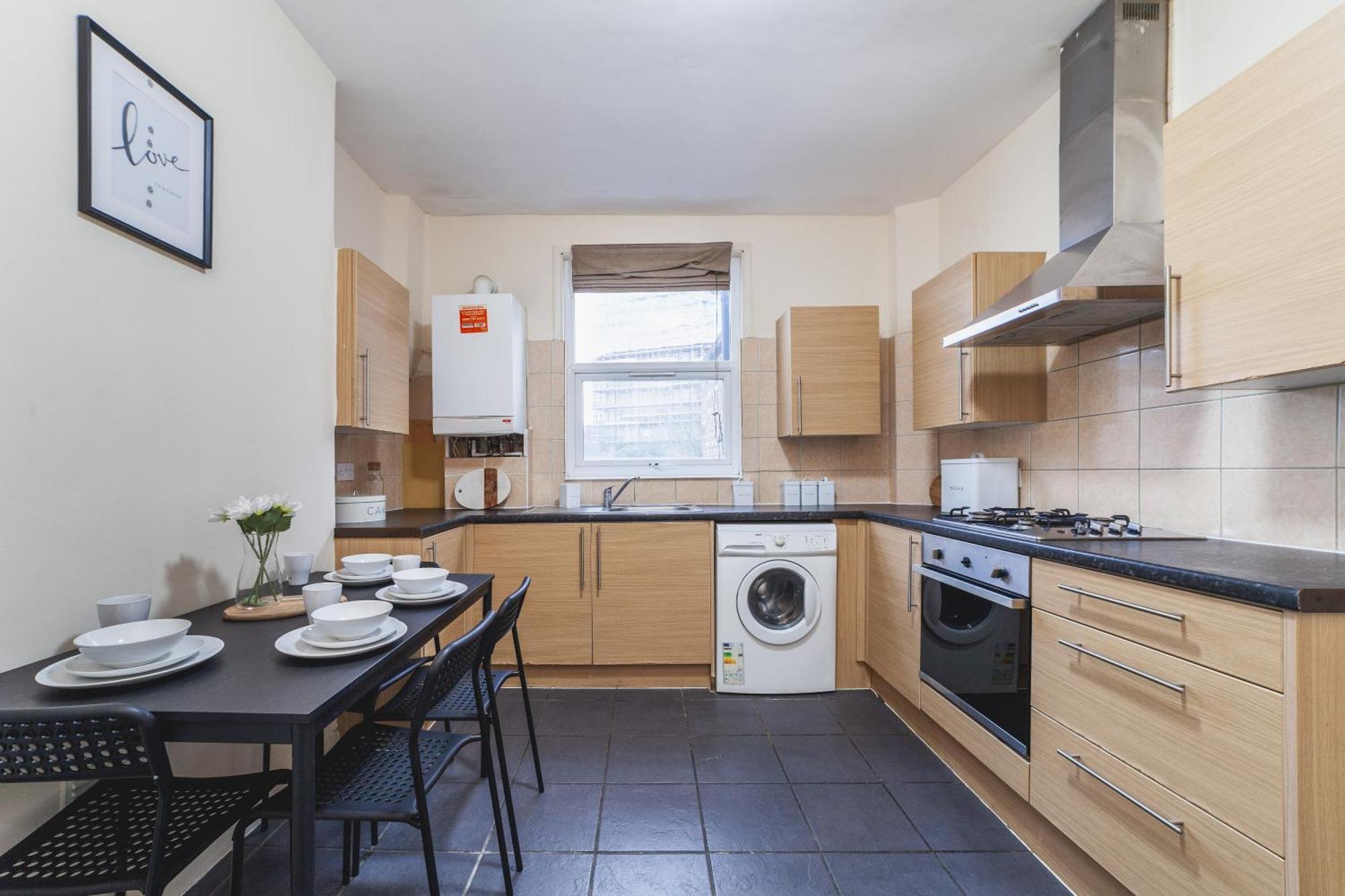Appartamento 1 Double Available In Lovely Acton Duplex - 5 Minutes From Elizabeth Line & Close To Heathrow Londra