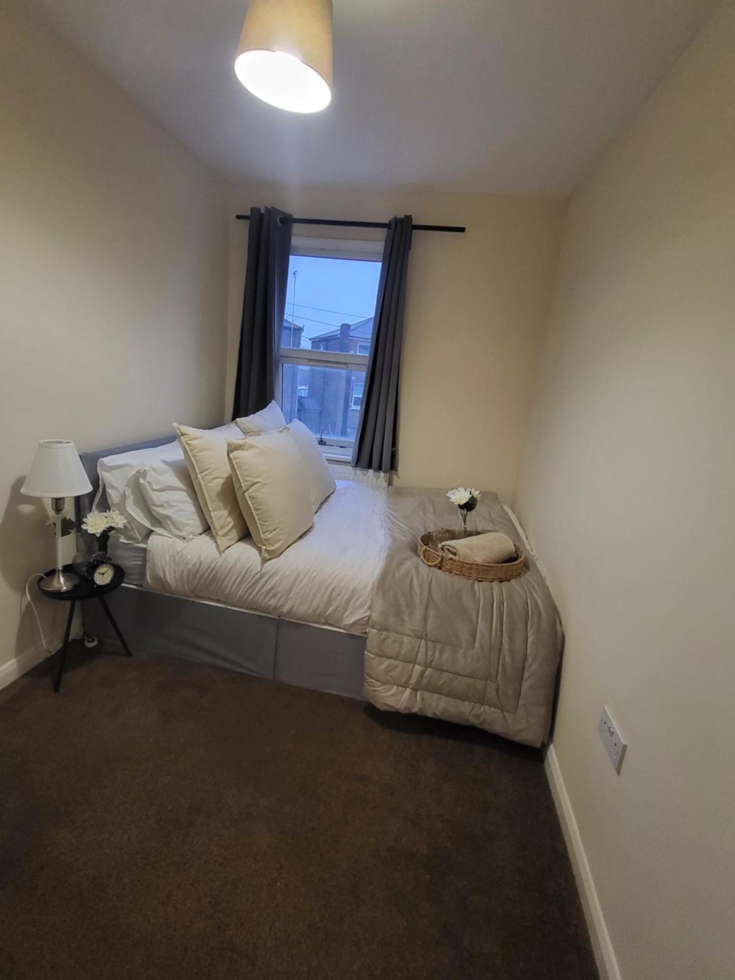 Appartamento 1 Double Available In Lovely Acton Duplex - 5 Minutes From Elizabeth Line & Close To Heathrow *